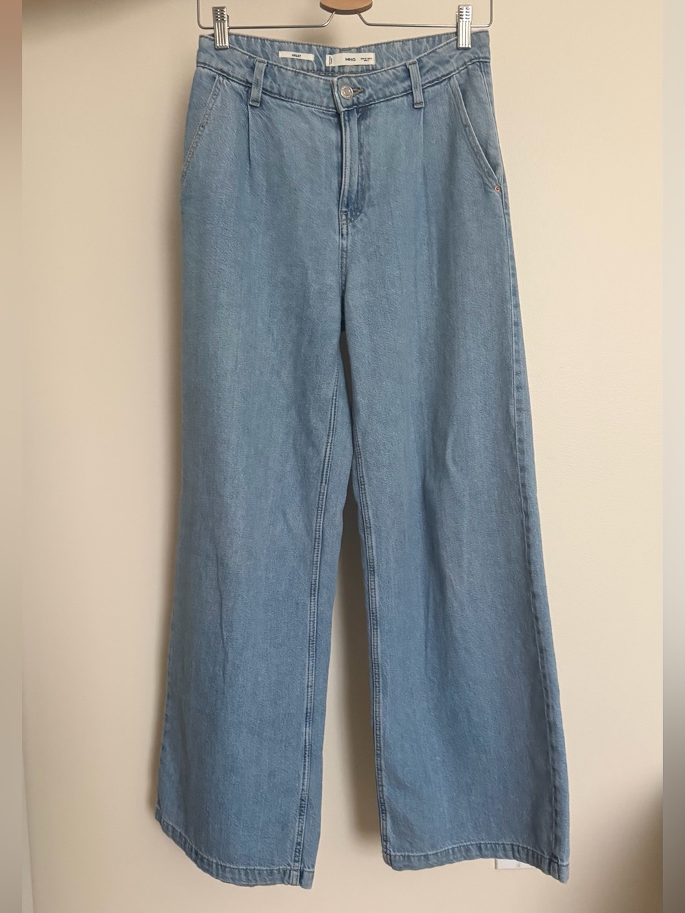 Mango Wide Leg Light Blue Women’s Jeans. Size 2